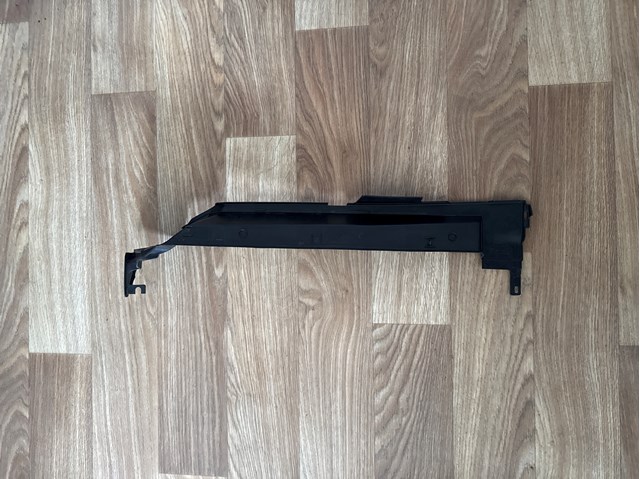 80A821169A Уплотнитель крыла купить Львов