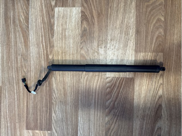 Амортизатор двери багажника 80A827851A VAG