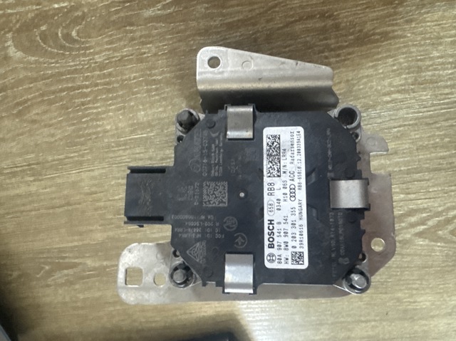 Радарный датчик дистанции 80A907541B VAG