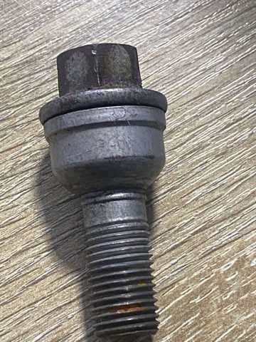 Болты колесные 8R0601295 VAG