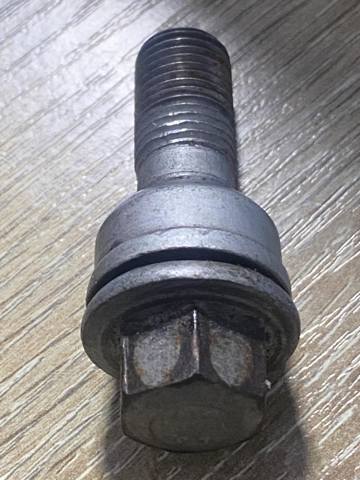 VAG 8R0601295 Колесный болт в наличии Чернигов
