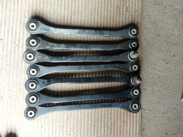Растяжка задней подвески 8W0501529D VAG