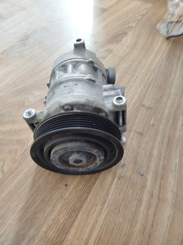 VAG 8W0816803J Компрессор кондиционера в наличии Черкассы