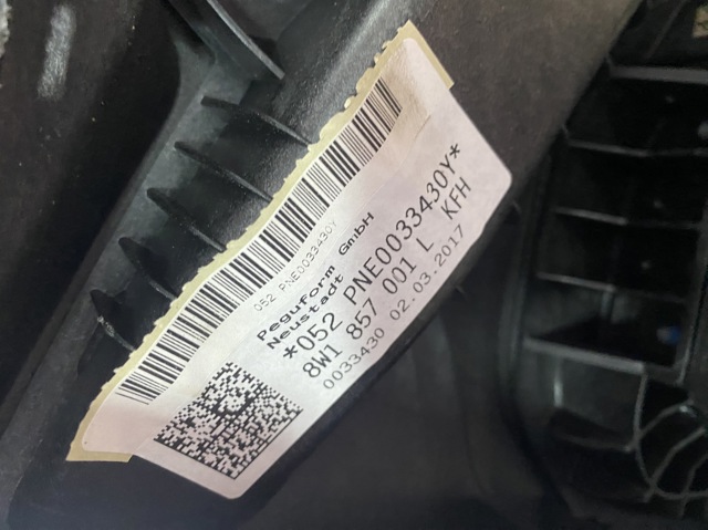 Панель приборная торпеды 8W1857001KMBX VAG