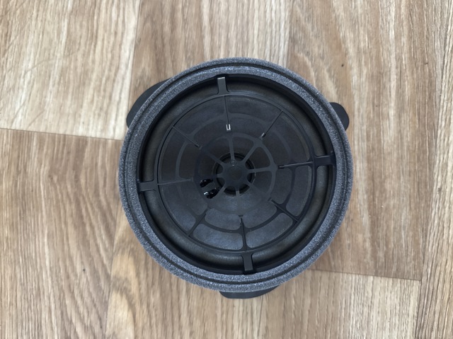 Динамик задней двери 8W5035411 VAG