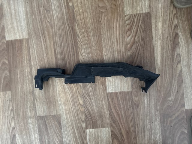 Заглушка жабо боковая 8W6821169C VAG