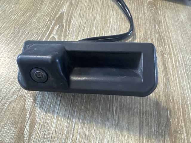 Камера заднего вида 8W8827566D VAG