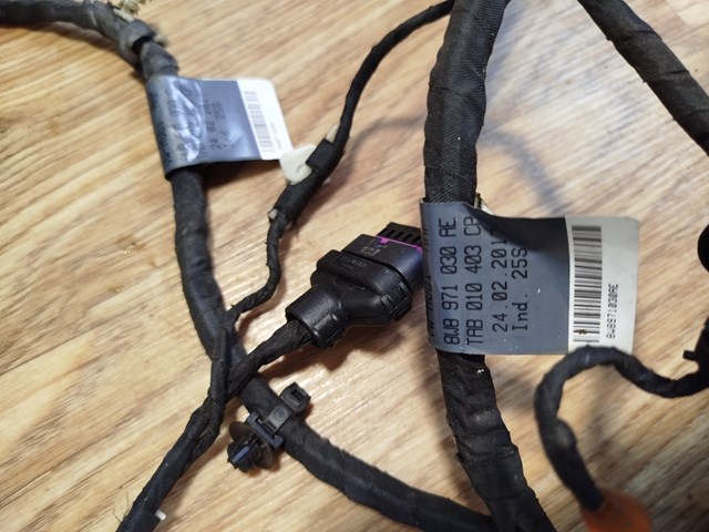 8W8971030AE VAG купить в Ирпень