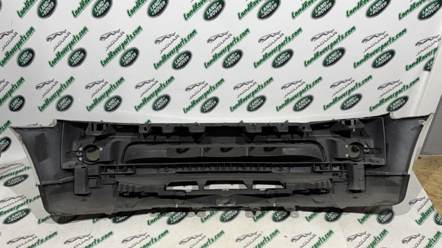 Кожух бампера переднего LR015071 LAND ROVER