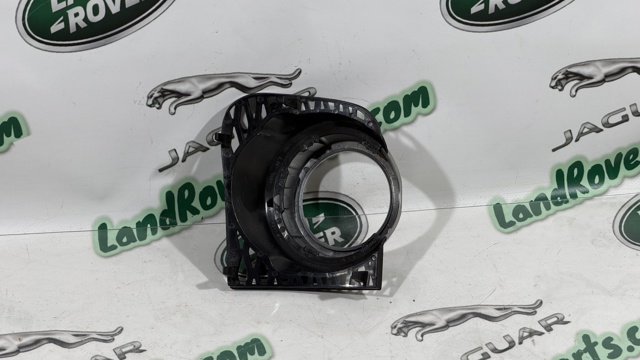 Заглушка ПТФ бампера переднего левая LR018245 LAND ROVER