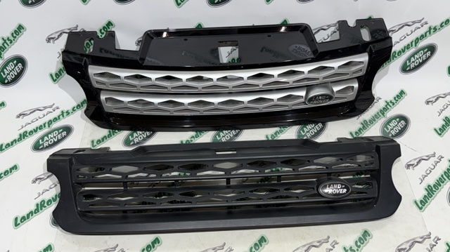 Решетка радиатора LR044119 LAND ROVER