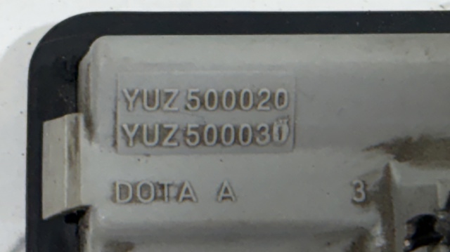 LAND ROVER YUZ500020 Ручка крышки багажника (двери 3/5-й задней) наружная в наличии Ирпень