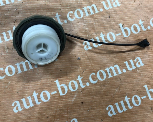 MITSUBISHI 1711A009 Крышка бензобака в наличии Хмельницкий