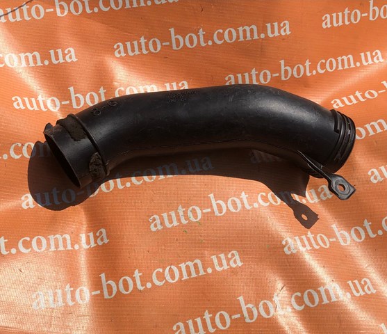 TOYOTA 1775237030 Впускной патрубок воздушного фильтра в наличии Львов