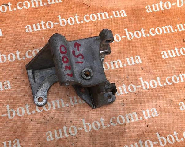 4450A269 MITSUBISHI Кронштейн насоса ГУР купить в Черкассы