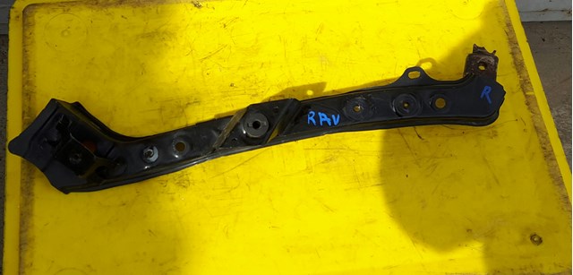 TOYOTA 5320242010 Верхняя рамка радиатора в наличии Николаев