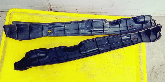 5382842060 TOYOTA Уплотнитель крыла купить в Чернигов