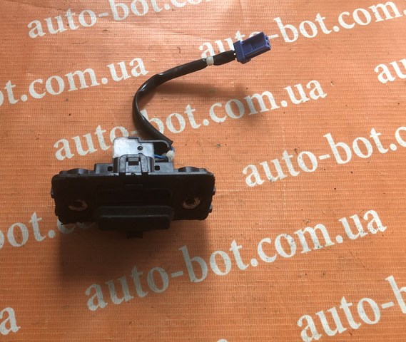 HONDA 74810SEA003 Кнопка привода замка багажника в наличии Николаев