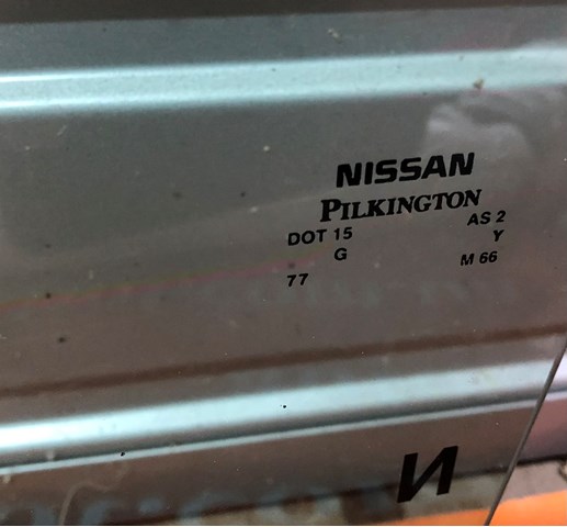 NISSAN 823003NF1A Стекло двери задней правой в наличии Хмельницкий
