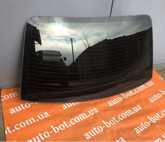 HYUNDAI 871102F070 Стекло заднее в наличии Тернополь