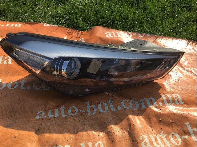 92102D7000 Правая фара купить Харьков