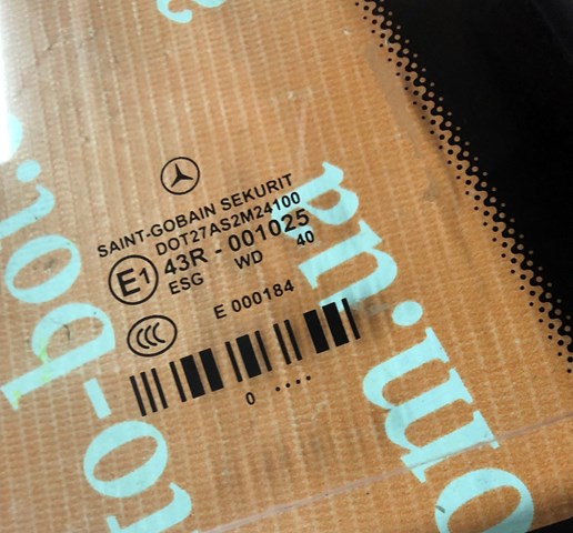 A2127304000 MERCEDES Стекло-форточка двери задней правой купить в Тернополь