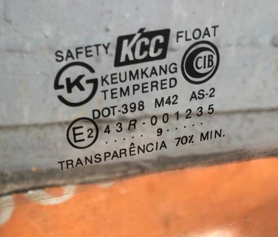 HYUNDAI HR523115 Стекло двери передней левой в наличии Тернополь