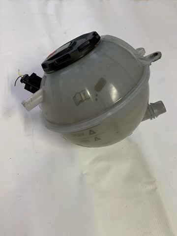 VAG 80A121405AL Бачок системы охлаждения расширительный в наличии Черновцы