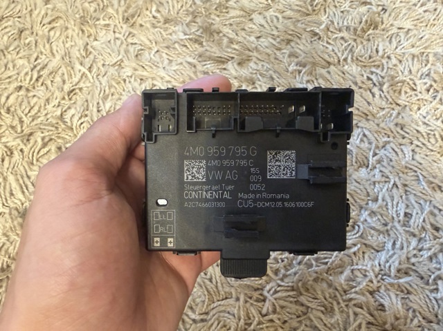 4M0959795G VAG Блок комфорта задней двери купить в Черкассы