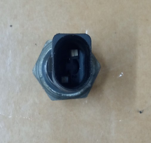 VAG 06D919081B Датчик давления масла в наличии Днепр