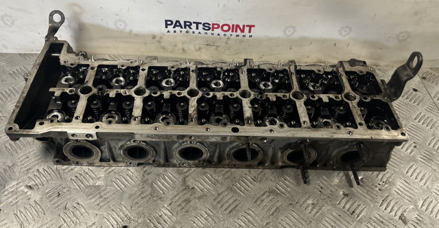 Головка блока цилиндров 11127812927 BMW