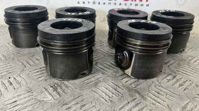 Поршень в сборе 11257812585 BMW