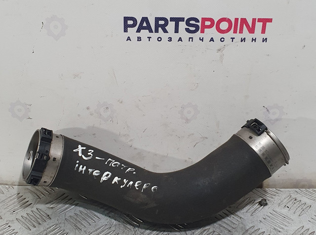 Патрубок интеркуллера 11617823233 BMW