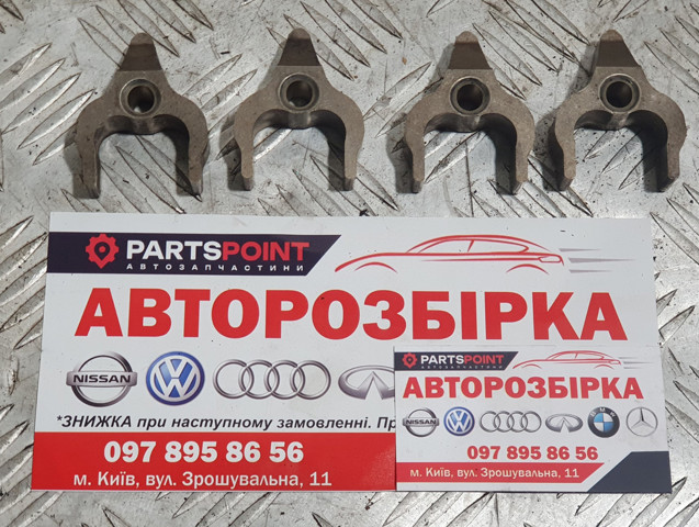 Кронштейт крепления форсунки 13537809798 BMW