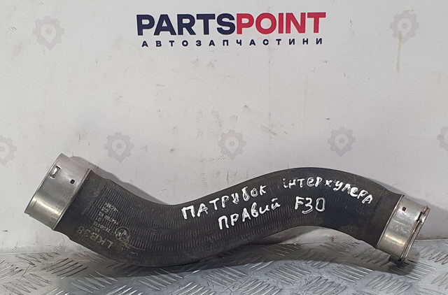 Шланг интеркуллера 13717638455 BMW