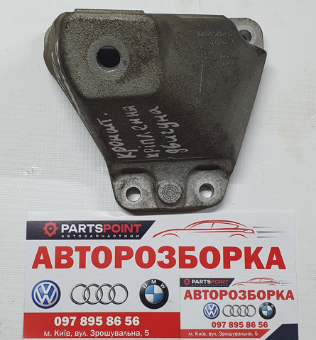 BMW 22116781242 Кронштейн подушки (опоры) двигателя правой в наличии Львов