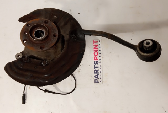 BMW 31216855954 Цапфа передняя правая в наличии Житомир