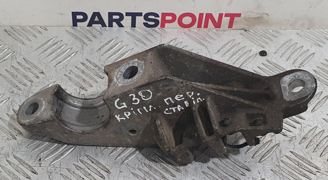 Хомут крепления втулки стабилизатора, переднего 31356884012 BMW