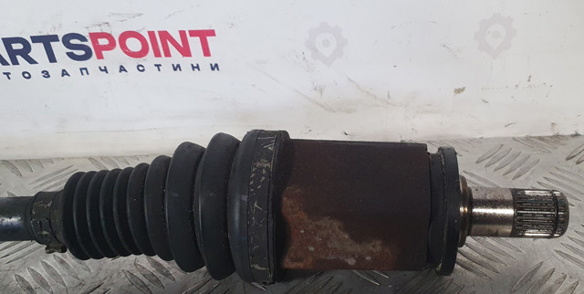 31607607937 BMW Полуось (привод) передняя левая купить в Чернигов