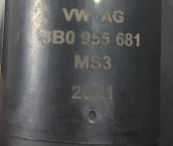 3B0955681 VAG Насос омывателя фар купить в Винница
