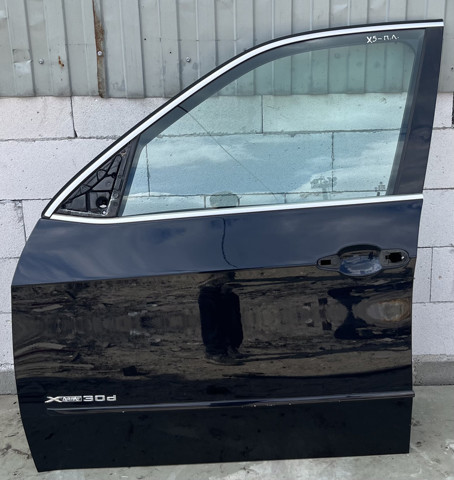 Водительская дверь 41517211423 BMW