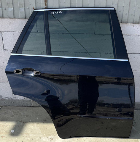 Дверь пассажирская задняя правая 41527261482 BMW