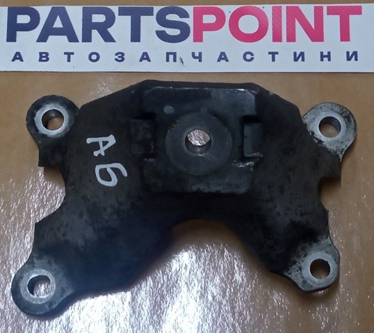 Кронштейн подушки (опоры) двигателя, левой 4F0199307M VAG