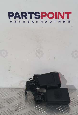 Рычаг фиксации ремня безопасности задний левый 4G0857739A VAG
