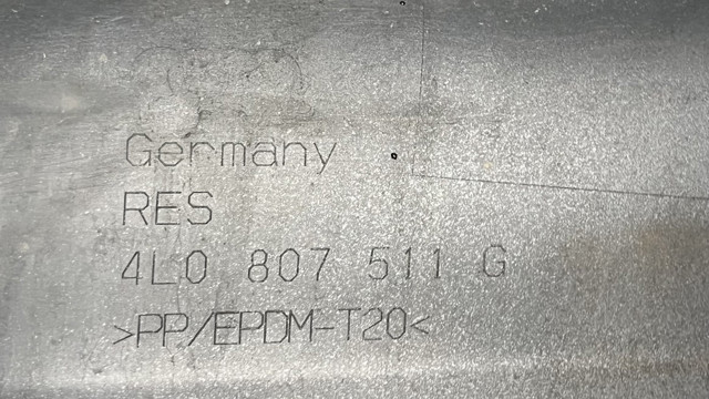 VAG 4L0807303D Верхняя часть заднего бампера в наличии Житомир