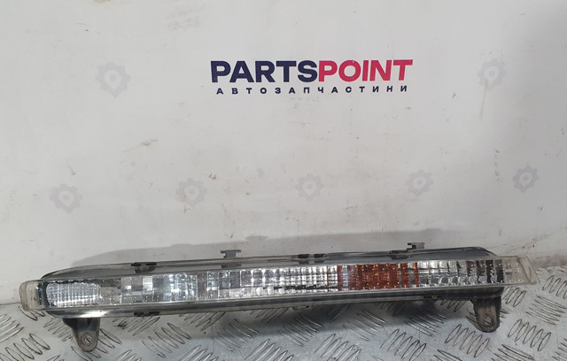 Поворотник правый 4L0953042 VAG
