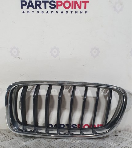 Решетка радиатора левая 51137260497 BMW