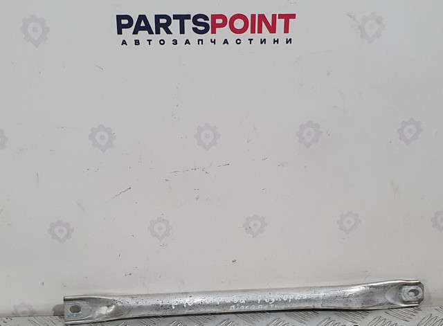 Распорка передних стоек подвески правая 51717180316 BMW