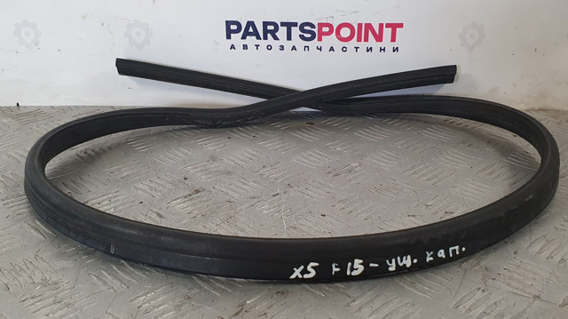 Уплотнитель под капот 51767294489 BMW