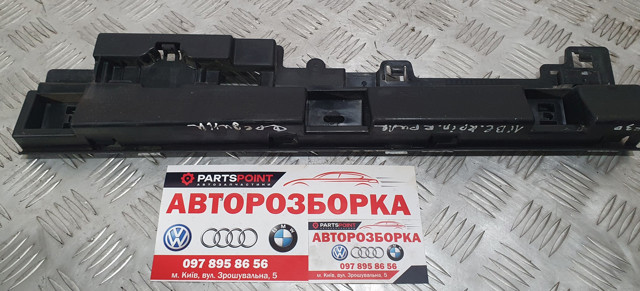 Опора порога (крепление) 51777256917 BMW